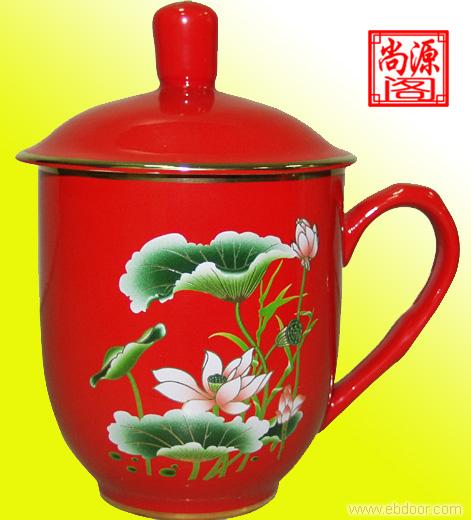中国红瓷杯专卖 定做陶瓷礼品杯 商务办公杯�