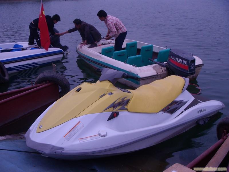 VX700 摩托艇�