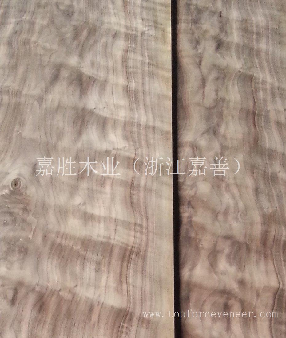 黑胡桃絮状影云影木皮,Quilted (Cloudy) Walnut Veneer