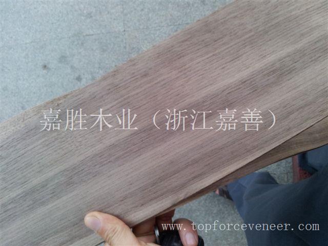 美国黑胡桃木皮浅色直纹 American Walnut Light Color Quarter Cut Veneer