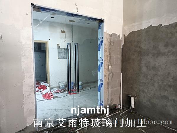 南京快速维修玻璃门