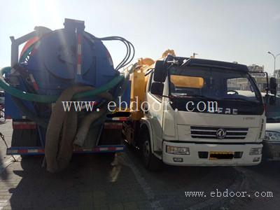 北京阜石路附近抽污水抽粪-大车