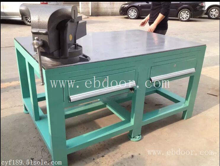 顺德总厂源富钢板工作桌钢板工作桌价格钢板工作桌图片
