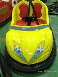 碰碰车游乐设备生产厂家，小型碰碰车供应商