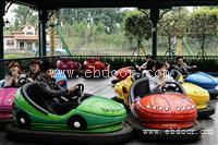 广东碰碰车厂家，玻璃钢碰碰车价格