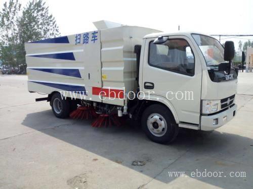 东正东风天锦扫路车