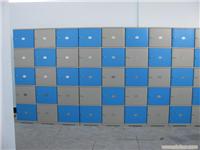 塑料六门更衣柜