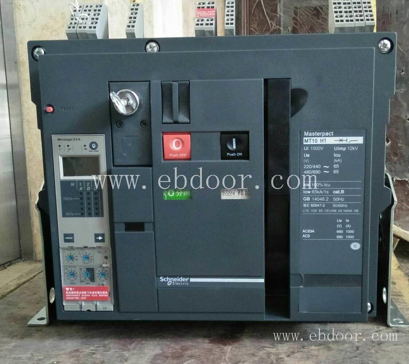 MT10N1 5.0A 3P FIX AC220V施耐德MT框架断路器代理