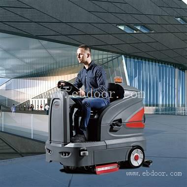 S130高美智慧型洗地车，中型驾驶式洗地车
