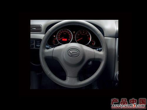 一汽森雅1.5L CL手动五座�