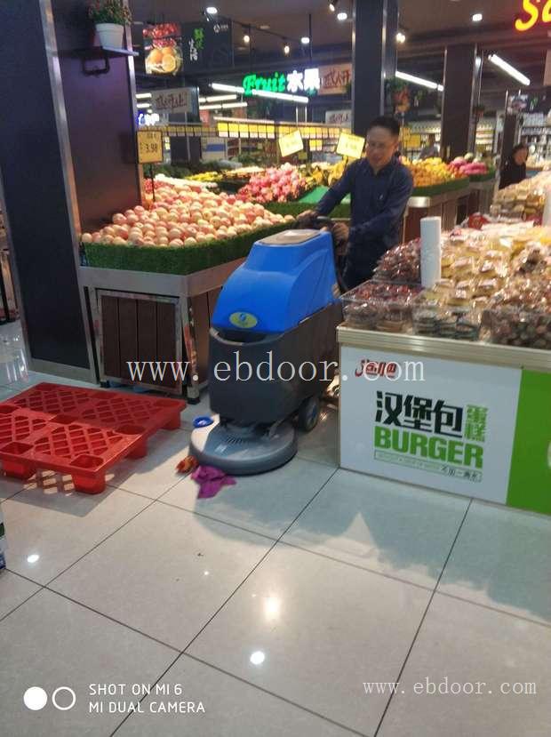 孟连傣族拉祜族佤族自治县驾驶式洗地机使用方法