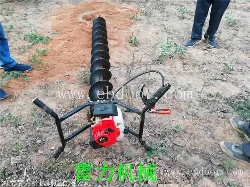 小型挖土机掏管桩清理泥浆作业快