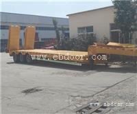 吐鲁番平板式三桥低平板拖板车有多少中尺寸