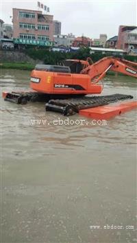 莱芜水上挖掘机出租改装浮箱 湿地捞草清淤挖机 联系方式