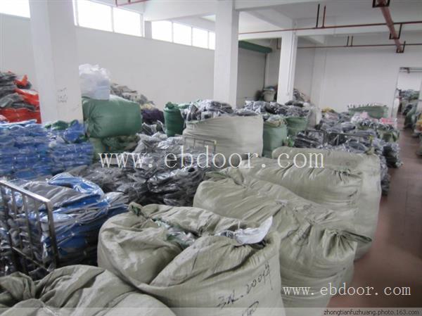 上海回收品牌服装公司-起量500件以上