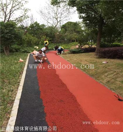 镇江小区健身步塑胶地坪施工流程
