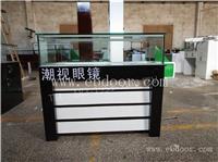 山东潍坊生态板眼镜柜/太阳镜中岛柜装修图片