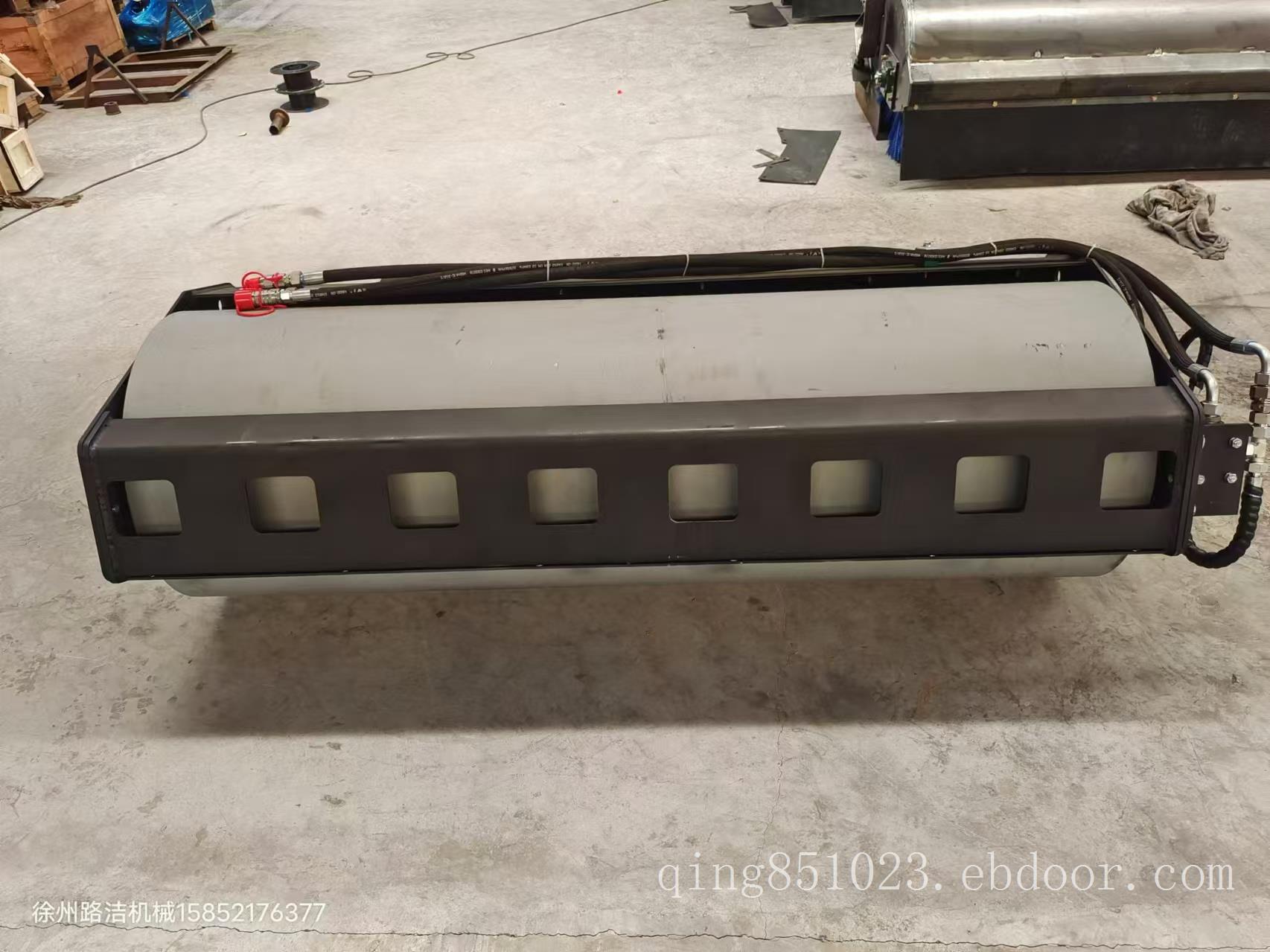 滑移装载机震动压实器