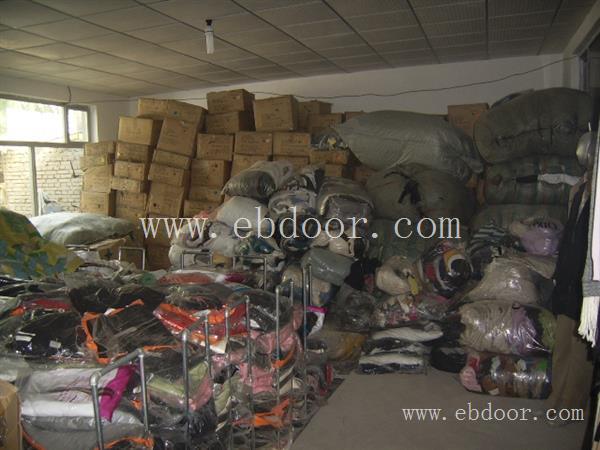上海服装回收公司/上海服装回收价格上海顶顺实业公司