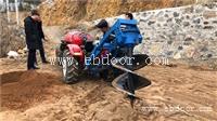 四轮车带打坑机钻地更有力