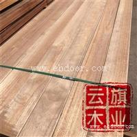 赣州市南美菠萝格板材厂家 南美菠萝格亲水平台