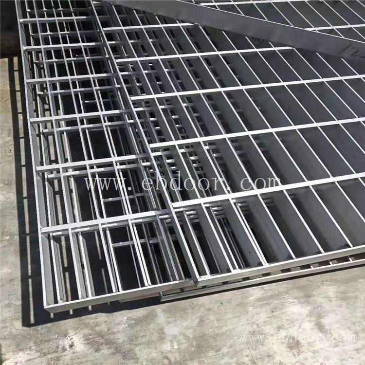 定做 平台钢格栅板 电缆沟盖板 钢构楼梯踏步板 镀锌网格板