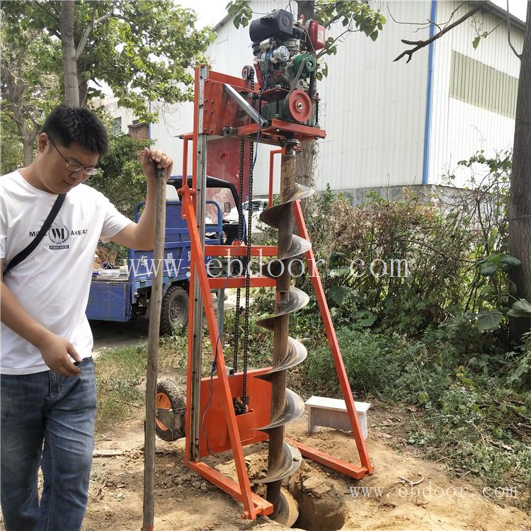 电线杆打眼机 栽电杆自动打孔机 柴油新型钻孔形式 大动力