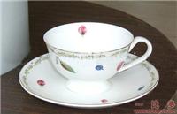 世博陶瓷主要生产陶瓷杯、礼品杯、茶具、餐具及各种陶瓷促销品等 
