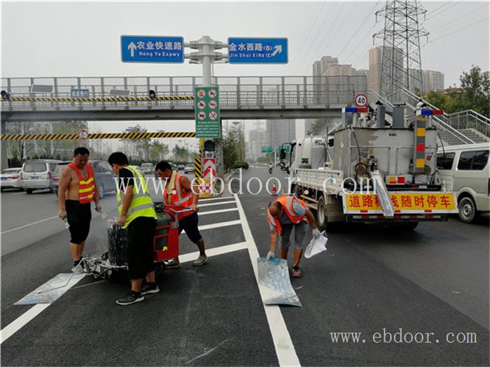 道路划线快速施工,地下车库划线,热熔道路划线