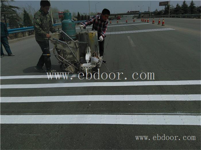 洛阳公路热熔划线施工