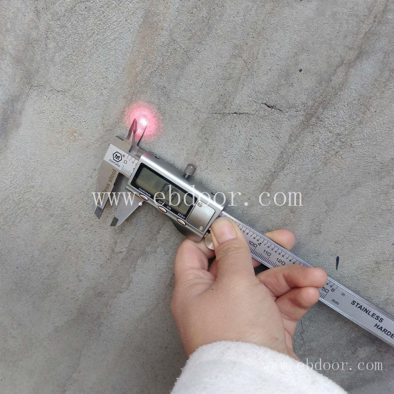 西安绿光平行光管研发