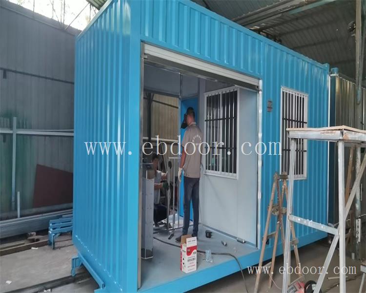 金堂工地抗风门安装