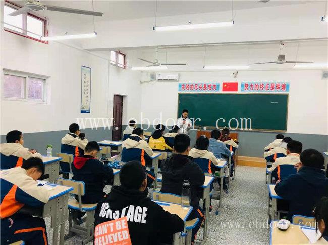 兰州初中声叛逆不去学校怎么办