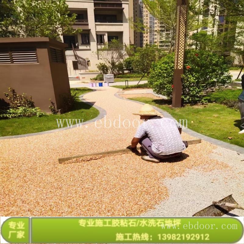 重庆小区胶粘石地坪施工