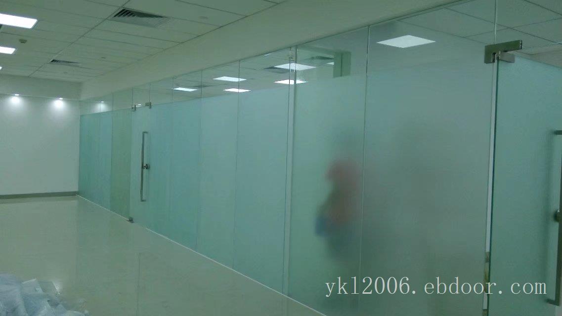 北京公司玻璃贴膜腰线制作安装