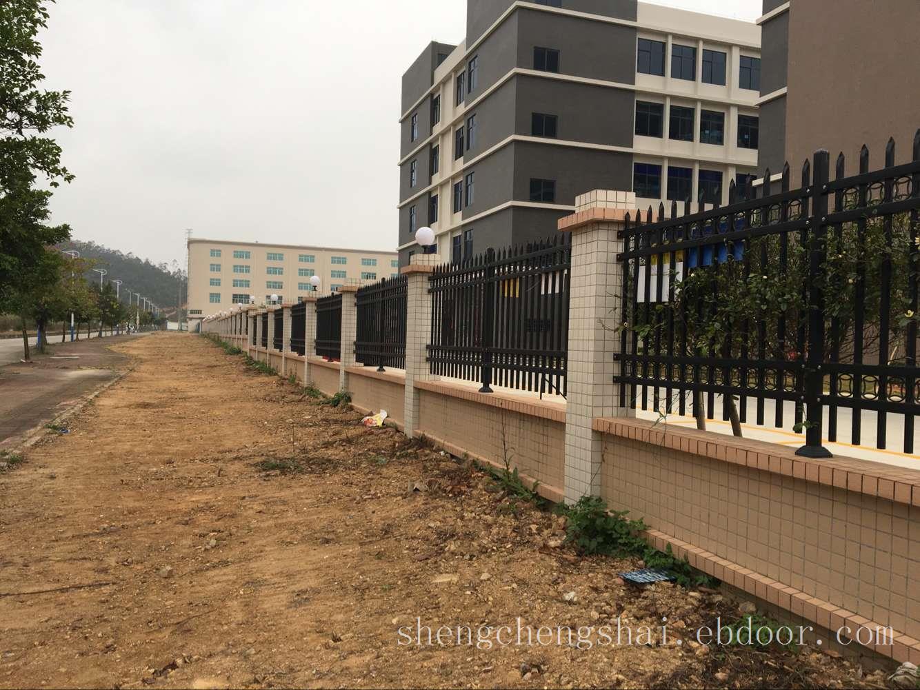 增城工地厂区外围墙锌钢护栏 从化住宅区校区铁艺围栏厂家批发