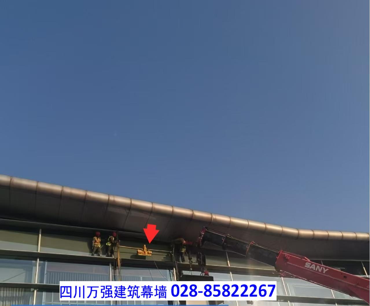 专业高空玻璃幕墙安装服务