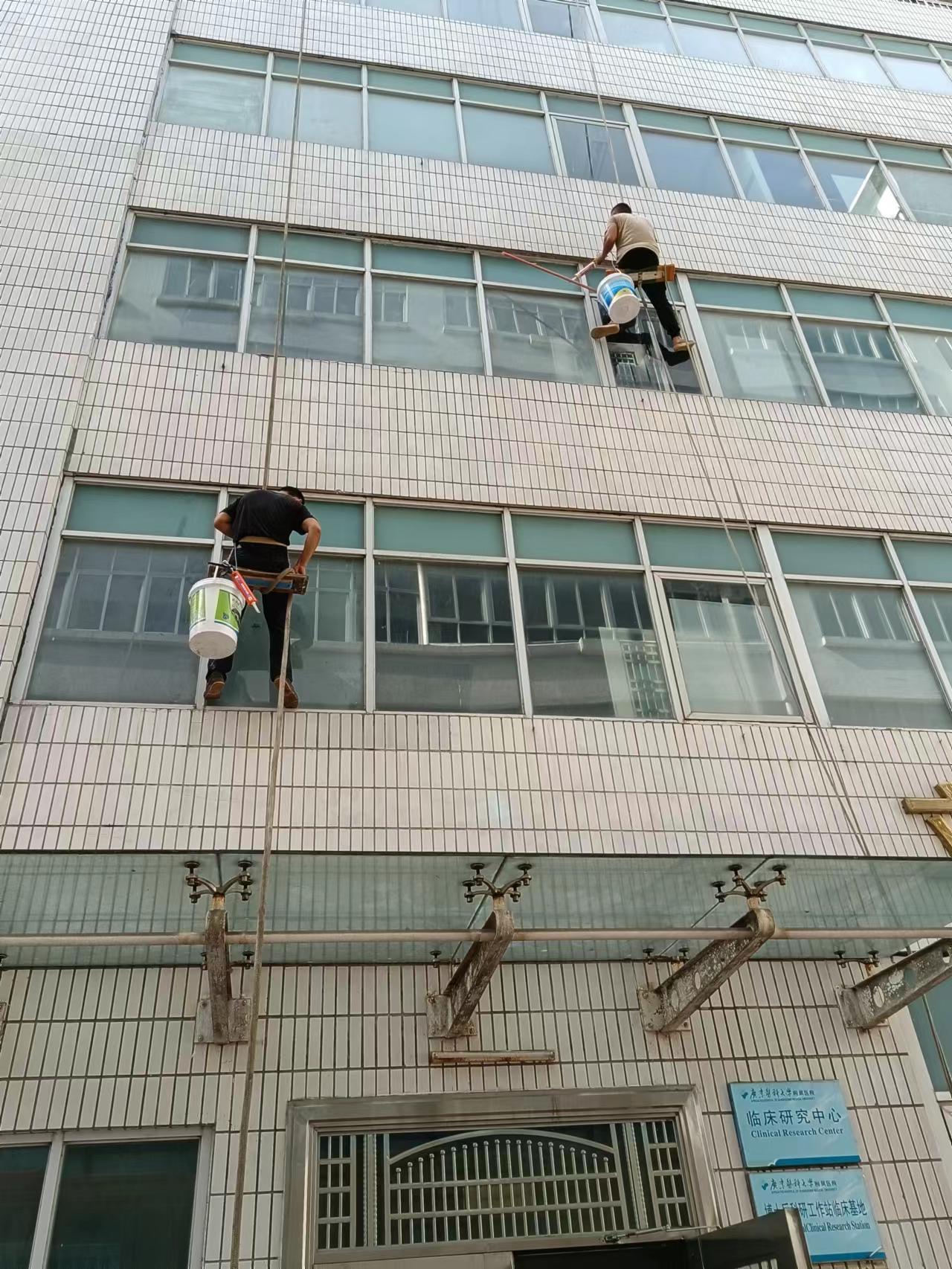 湛江市遂溪外墙清洗玻璃幕墙清洗