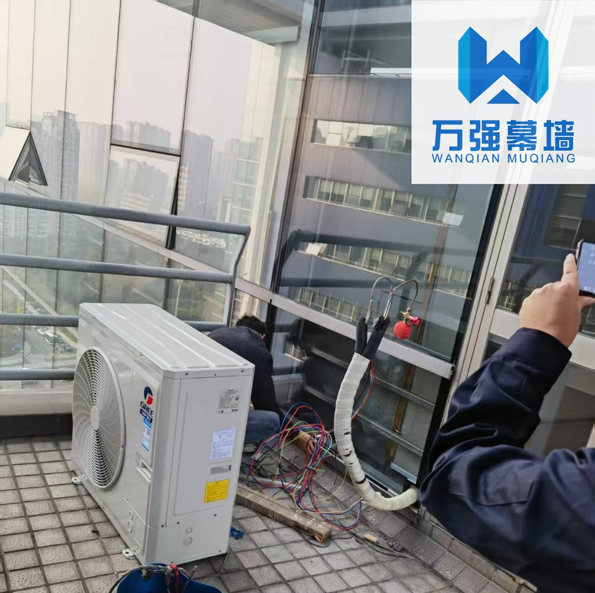 成都高空玻璃幕墙拆除安装，这家超靠谱