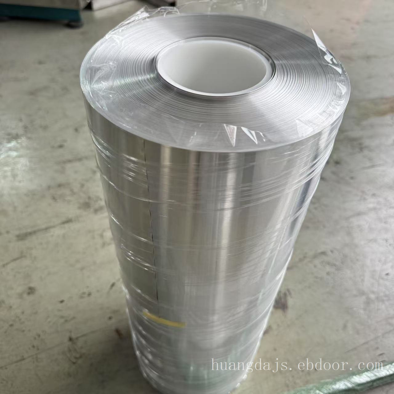 供应8011铝箔 O态彩涂铝卷 瓶盖加工专用铝材 任意分条 厚度0.01-2mm