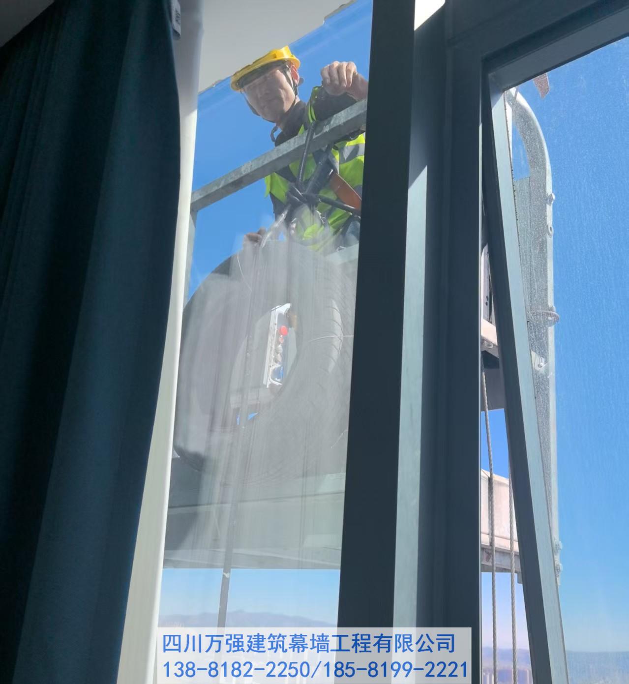 成都幕墙玻璃更换安装工程