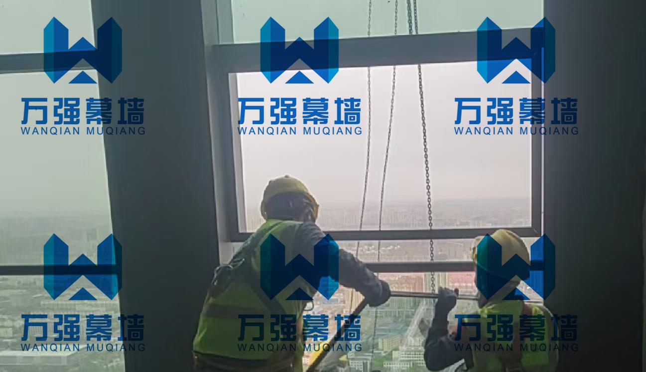 成都写字楼玻璃幕墙更换安装项目