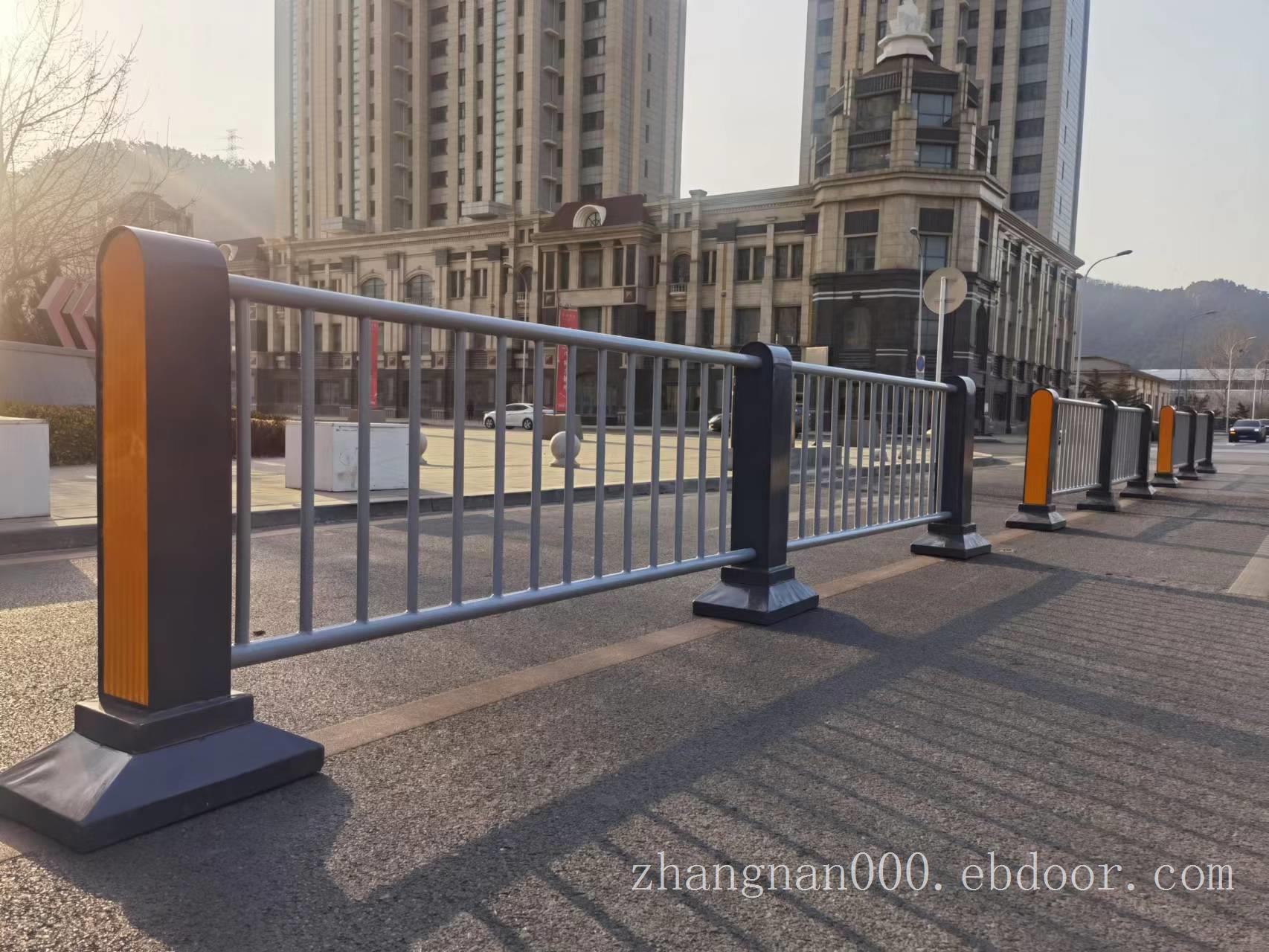 大连道路护栏 大连京式护栏 大连马路防护栏 大连公路防护栏