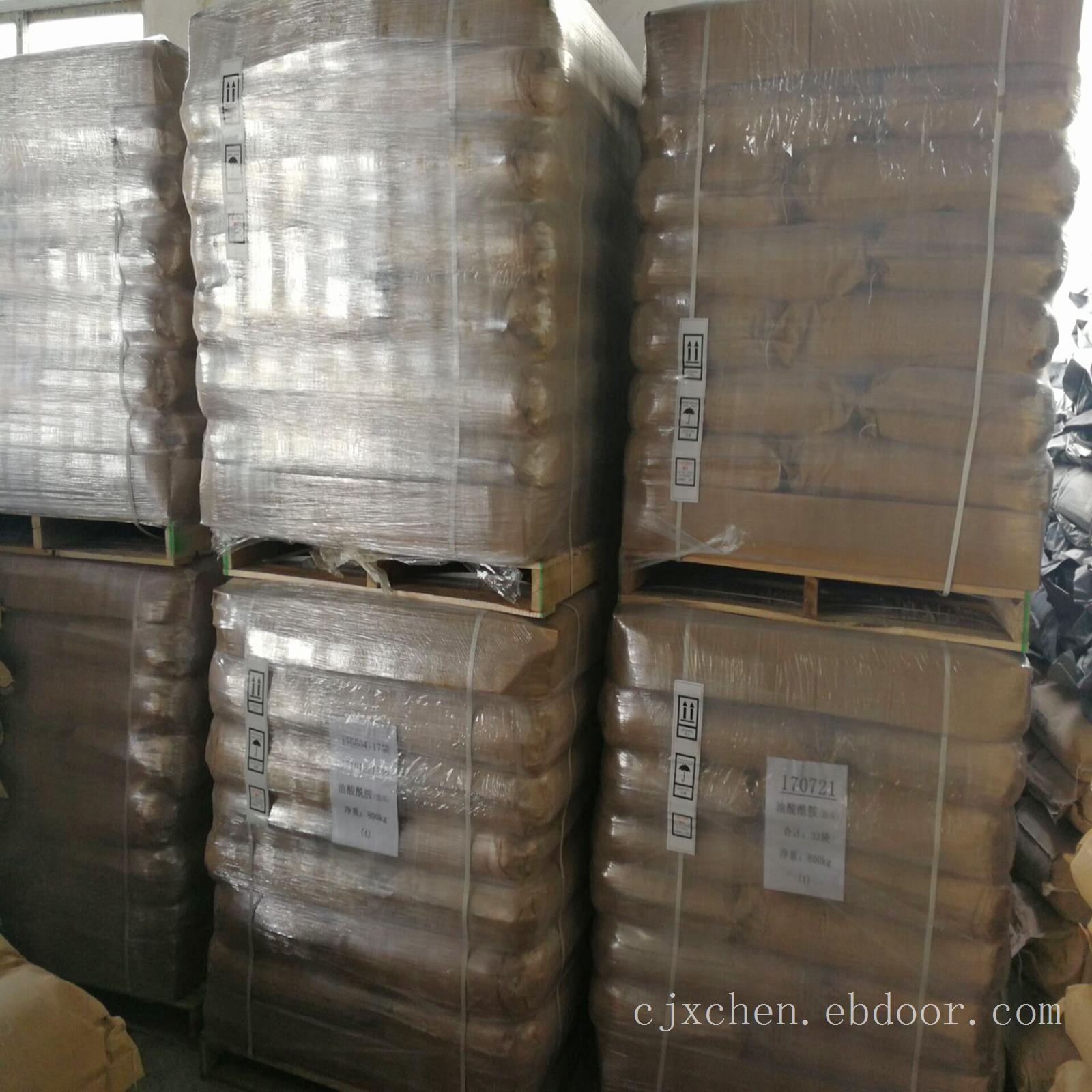 十八烷基芥酸酰胺（N-硬脂基芥酸酰胺）耐高温润滑剂防锈剂