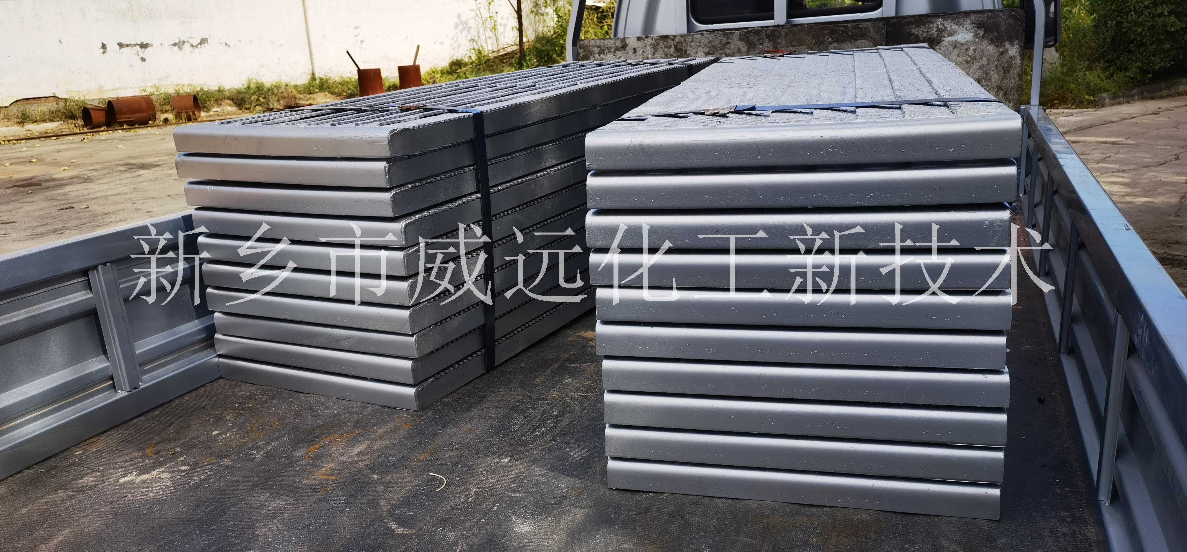 复合肥防结块专用振动冷却散堆机