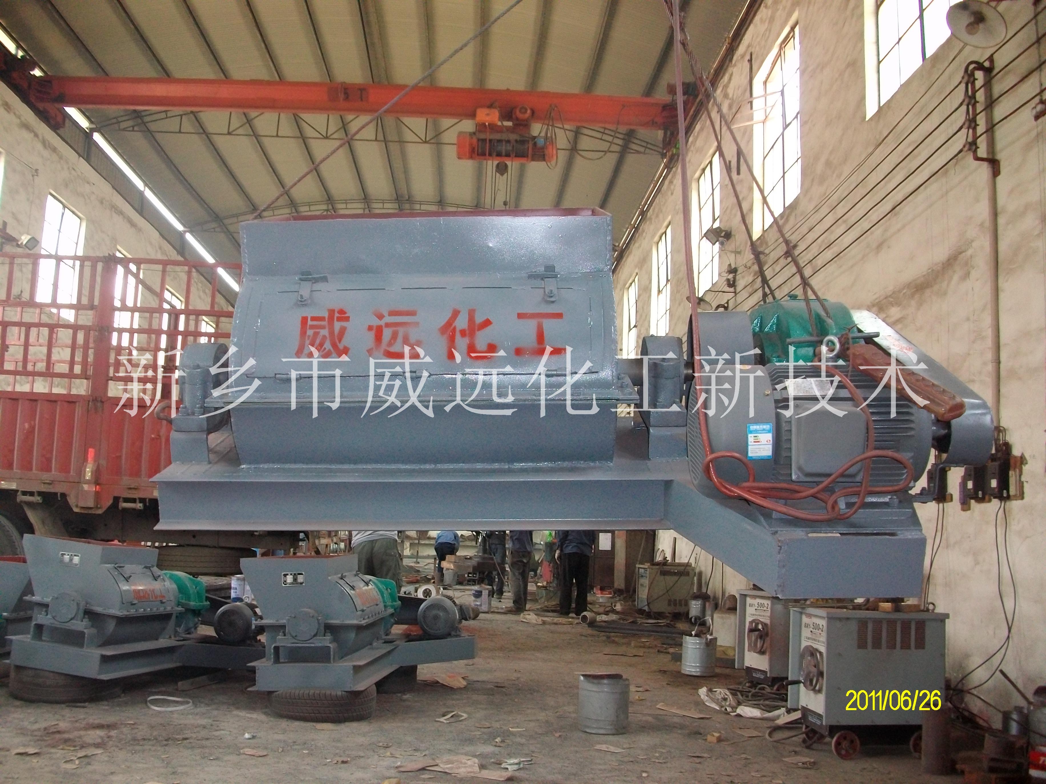 2NP700型尿素破碎机