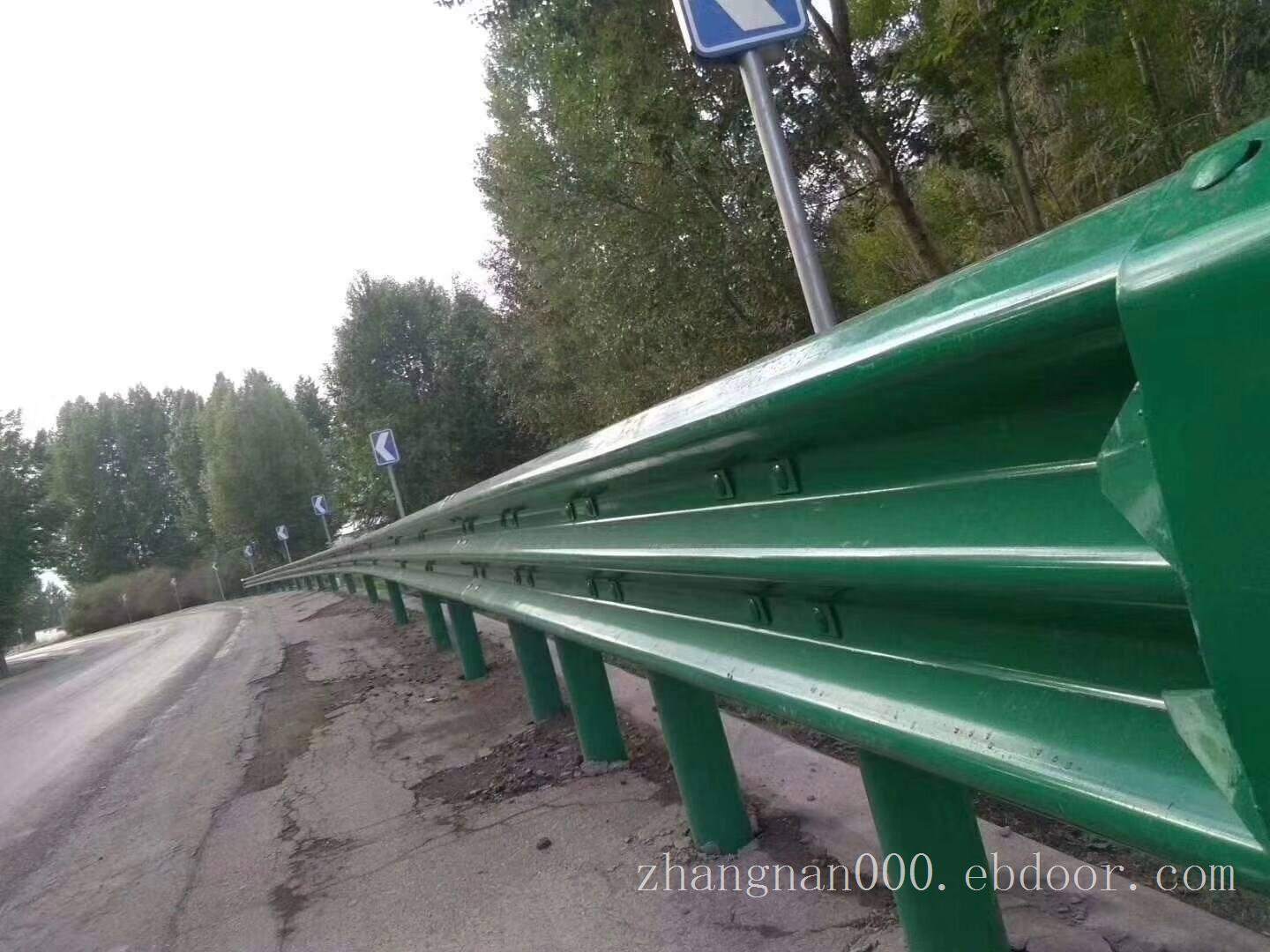 热镀锌波形护栏板国道省道乡村道路波形护栏板高速公路波 形护栏板