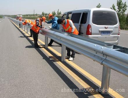 热镀锌波形护栏板国道省道乡村道路波形护栏板高速公路波 形护栏板