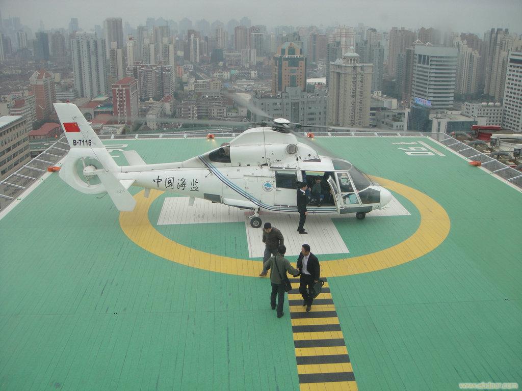 直升机在上海瑞金医院直升机坪起降 _相关信息_台瑞机场设备技术(上海