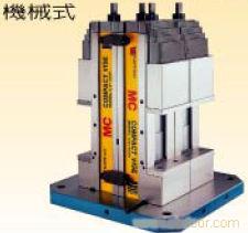 1台/2台直立精密虎钳 